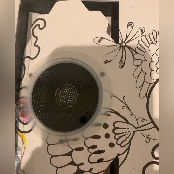 Juicy Couture Design it yourself groovy speaker - RARE - Picture 8 of 9